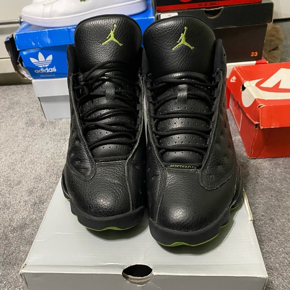 Jordan 13 - Picture 2 of 3